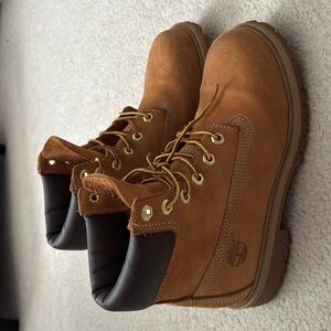 Timberland 6 inch genuine leather size 6.5 medium